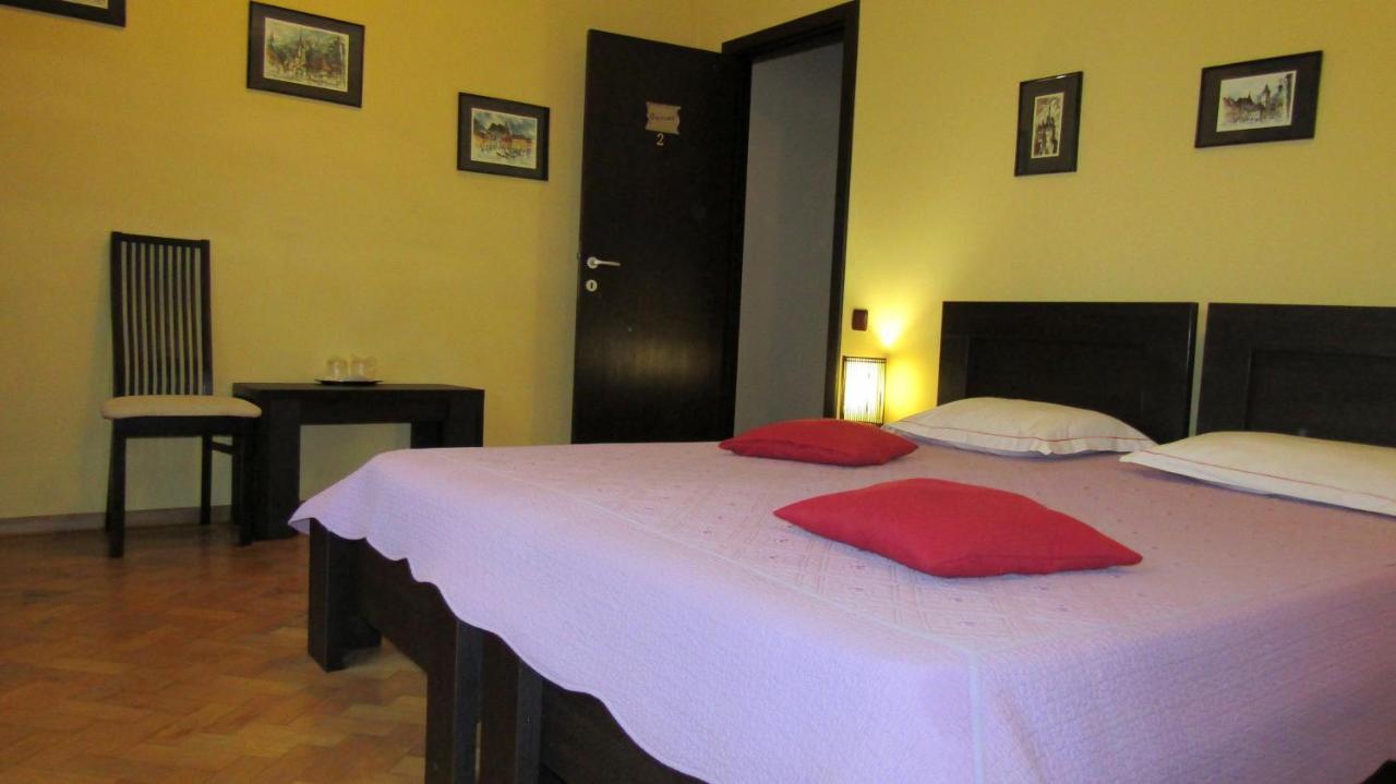 Rami House Central Double Rooms บราชอฟ ภายนอก รูปภาพ