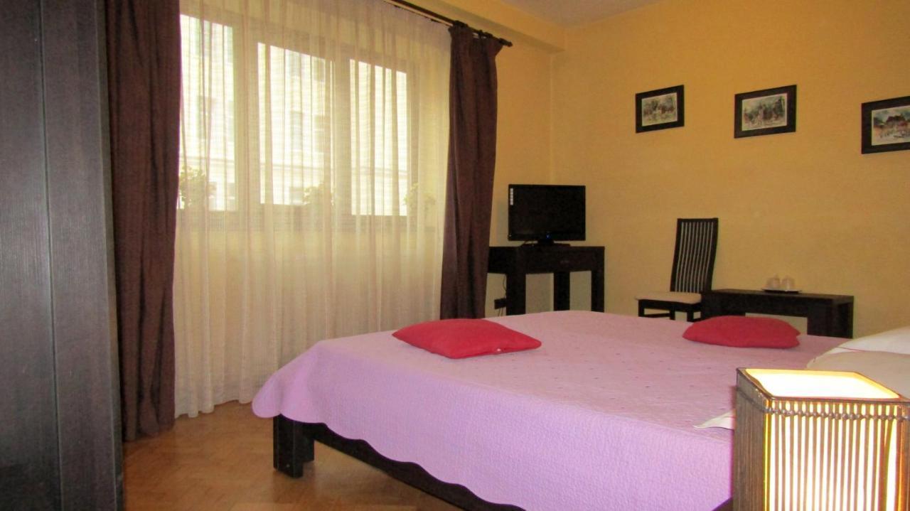 Rami House Central Double Rooms บราชอฟ ภายนอก รูปภาพ