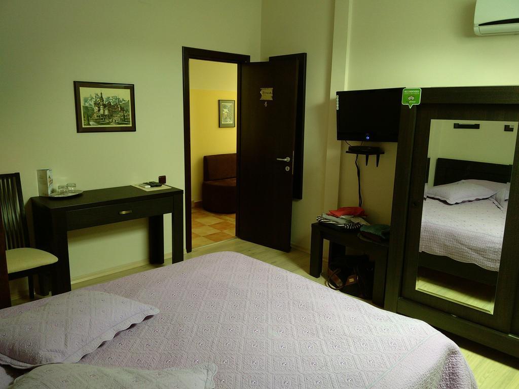 Rami House Central Double Rooms บราชอฟ ห้อง รูปภาพ