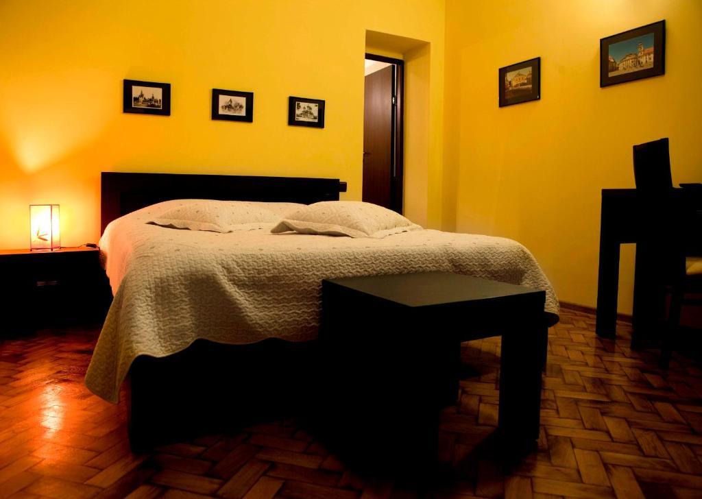 Rami House Central Double Rooms บราชอฟ ห้อง รูปภาพ